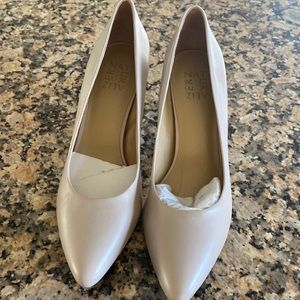 Naturalizer Anna Pump in Nude / Taupe size 8.5m